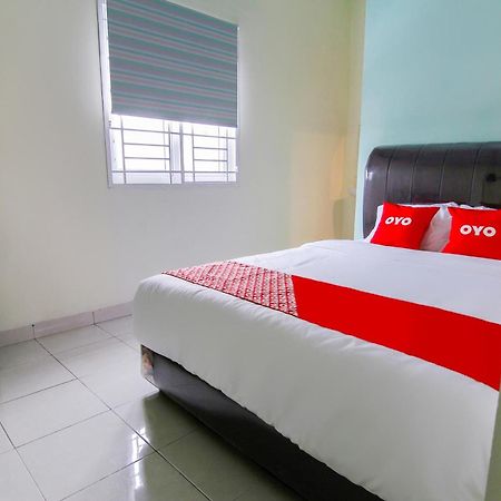 Hotel Oyo 3493 Nami House Medan Exterior foto