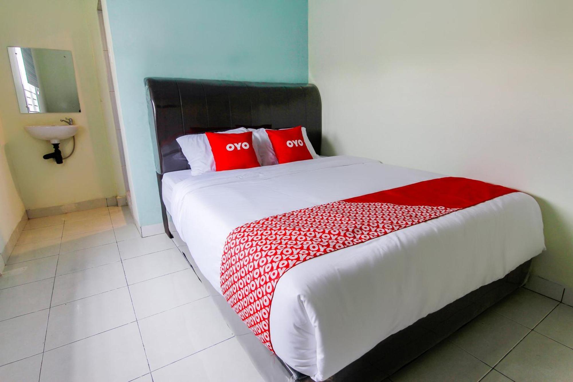 Hotel Oyo 3493 Nami House Medan Exterior foto