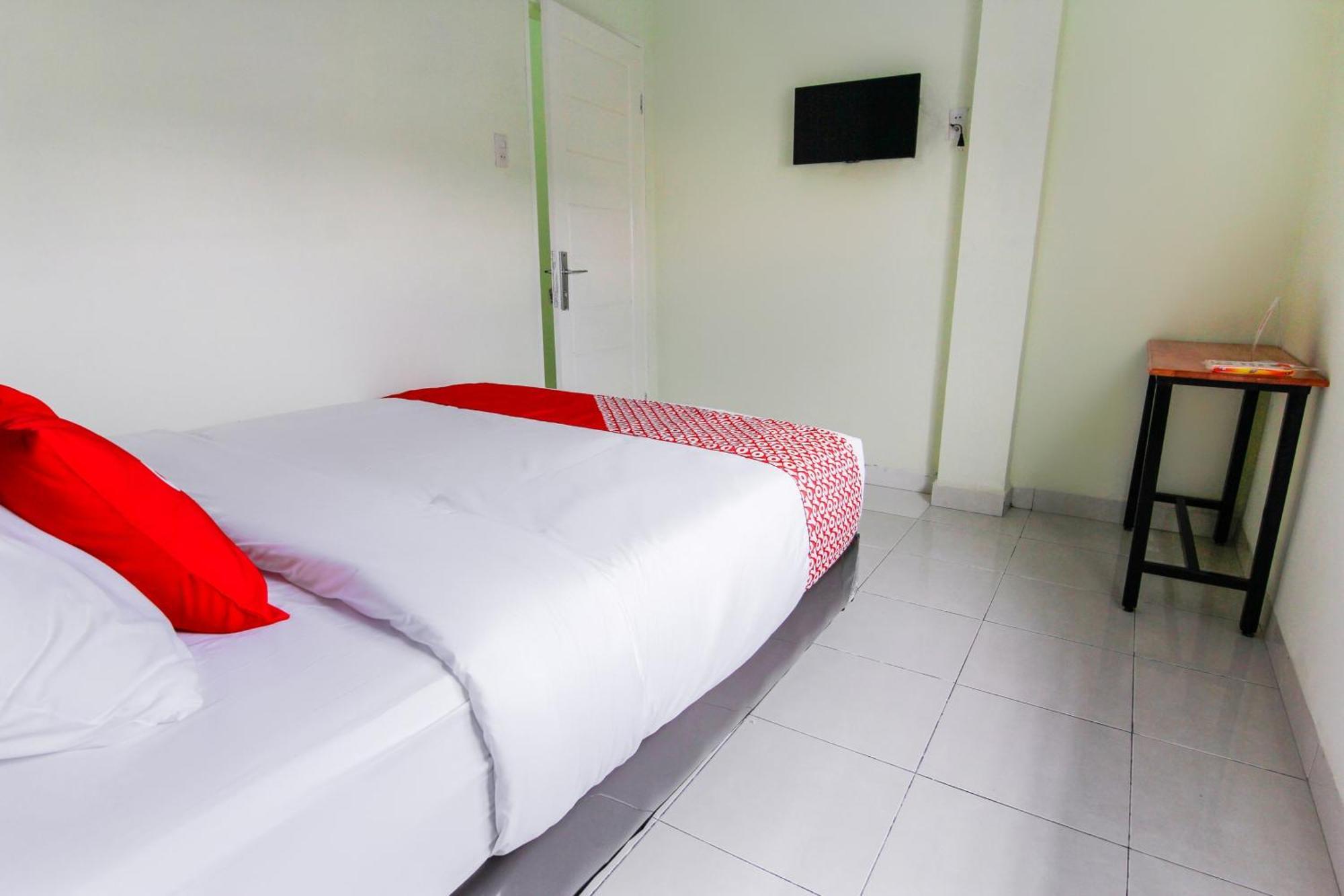 Hotel Oyo 3493 Nami House Medan Exterior foto